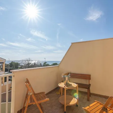 Coral House With Shared Pool And Sea View - Happy *