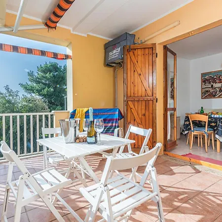 Coral House With Shared Pool And Sea View - Happy Apartment
