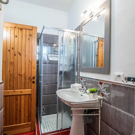 Coral House With Shared Pool And Sea View - Happy Apartment *