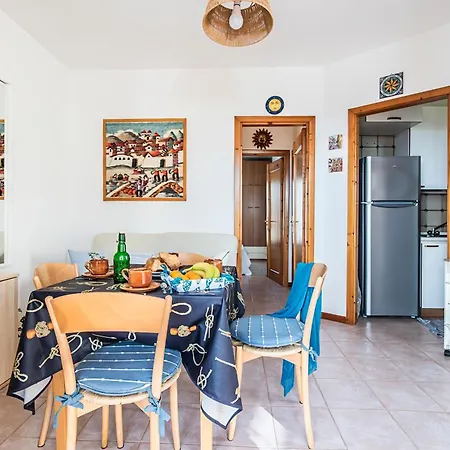 Coral House With Shared Pool And Sea View - Happy Apartment *